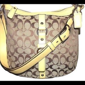 Coach cross body purse 💯 authentic