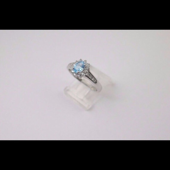 10k White Gold Blue Topaz W/Diamonds Women's Ring - Picture 4 of 5