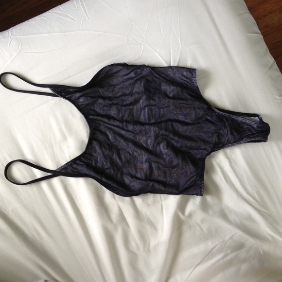Minimale animale one piece