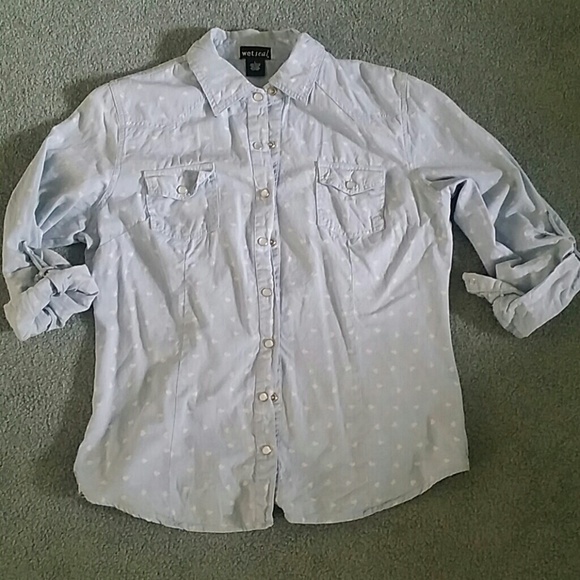 Wet seal button up