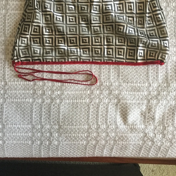 Geometrical pattern tank - Picture 3 of 4