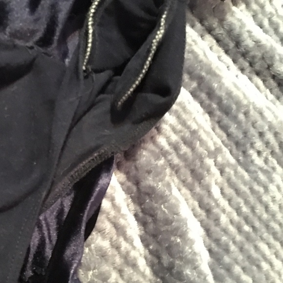 ⭐️ModCloth Navy Velvet Bow Bodysuit⭐️ - Picture 4 of 4