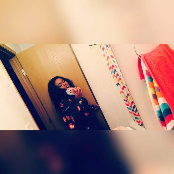 Meet your Posher, Leaycia
