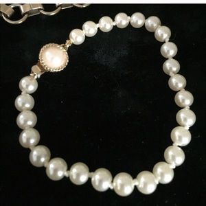 Vintage Faux Pearl Bracelet