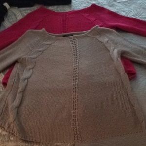 2 sweaters size XL fuscia and gray