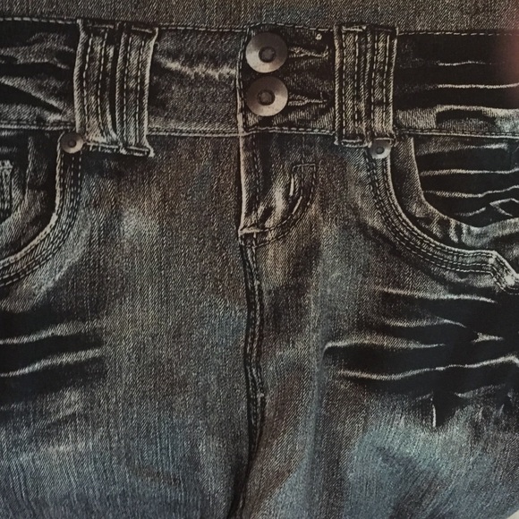 Sold - Picture 4 of 4