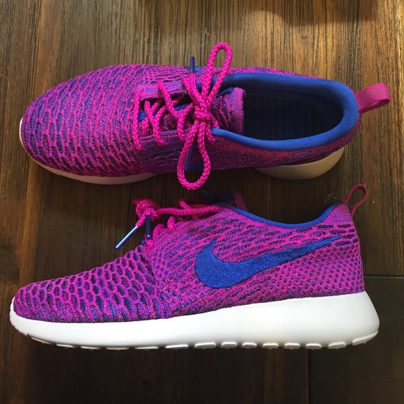 Women's Roshe one Flyknit