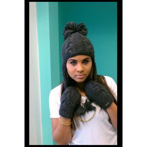 Gray puff knit hat