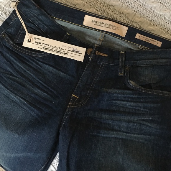 BNWT NY&Co flare jeans!
