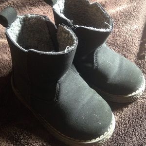 Baby Gap black toddler boots