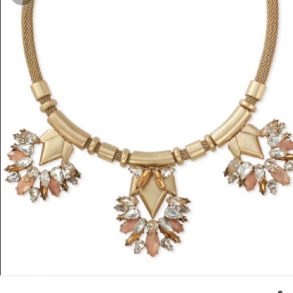 stella & dot Helena statement necklace