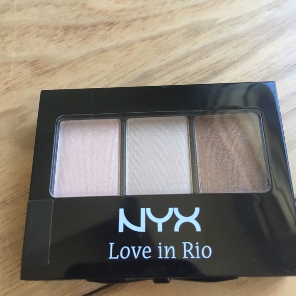 NYX love in Rio eyeshadow palettes - Picture 2 of 4