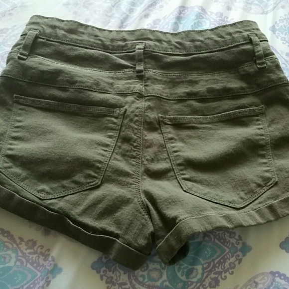 High waisted Refuge shorts - Picture 4 of 4