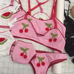 💕NEW💕 JulieK Lingerie Cherry Bra