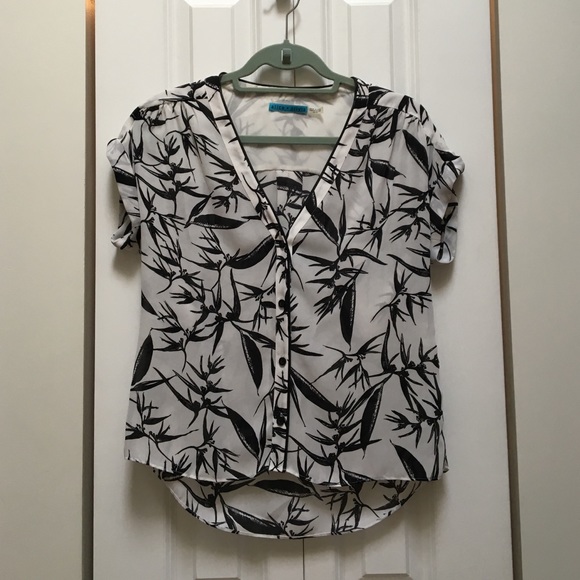 Alice + Olivia button down blouse
