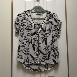 Alice + Olivia button down blouse