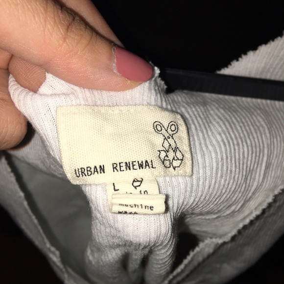 Urban Renewal Crop Top - Picture 3 of 3