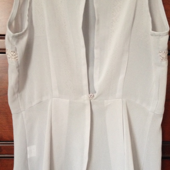 soft gray• sheer• finn&clover• open back shirt• - Picture 4 of 4