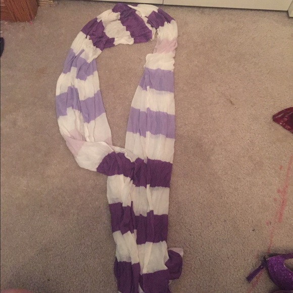 Stripped scarf