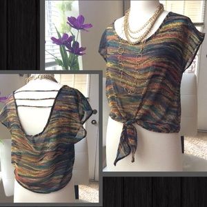 Lightweight sleeveless tie front tank