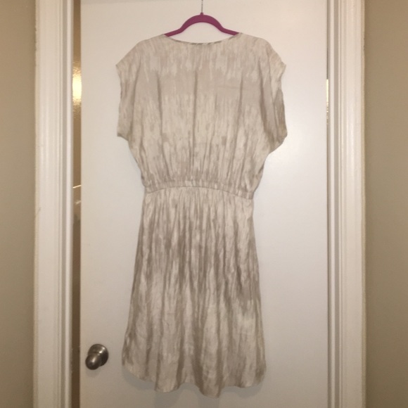 Express Dress - Picture 2 of 3