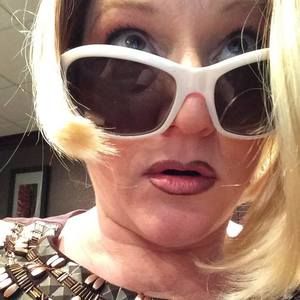 Meet your Posher, Rachelle