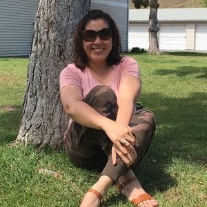 Meet your Posher, Dana