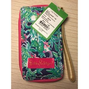Lilly Pulitzer Smartphone Wristlet