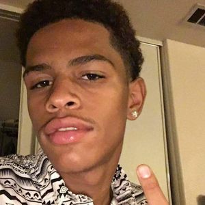 Meet your Posher, Nakia