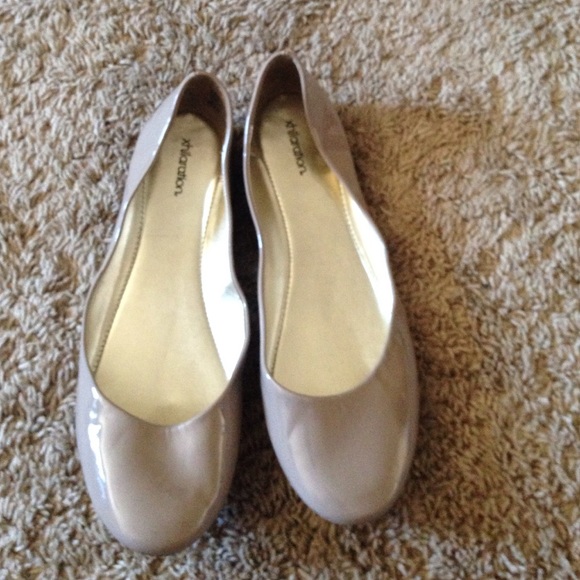 Nude Flats