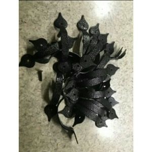 Lot of 22 drawer pulls / handles