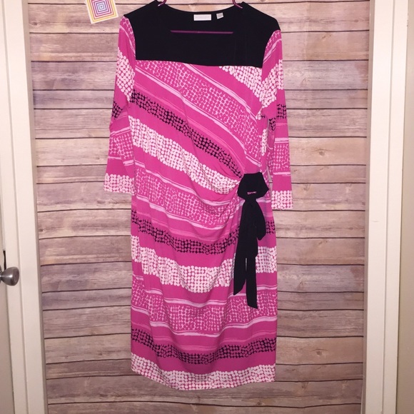 Dress - Picture 1 of 1