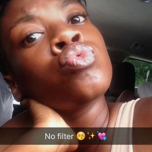 Meet your Posher, Theaisa