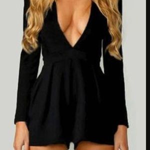 Black Romper Longsleeve sz M NWT $20