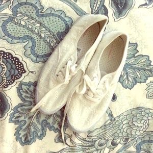 Shoes size 7.5