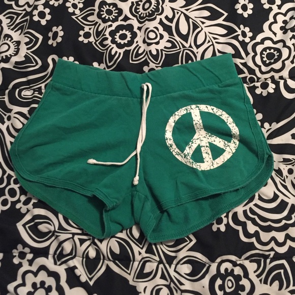 🌸Green Peace Athletic Booty Shorts🌸