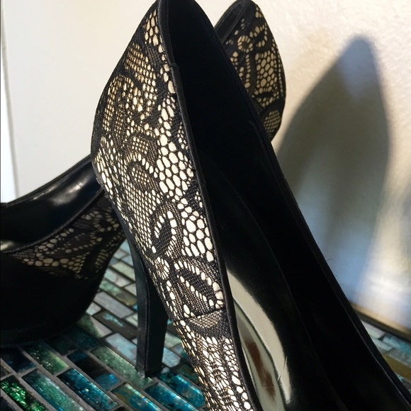 Size 9. Cathy Jean black lace, nude heels. - Picture 3 of 4