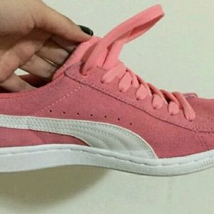 Pink Puma tennis shoes