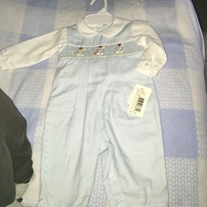 NWT Petit Ami boys Snowman cross stitch 6 month.