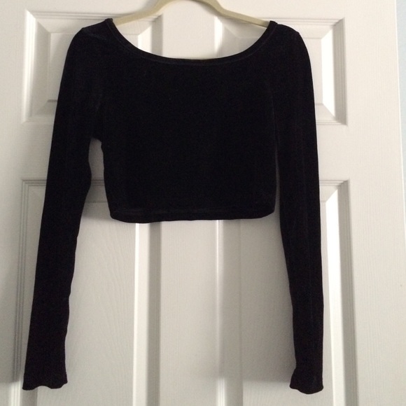 Super cute swoop neck velvet black crop top