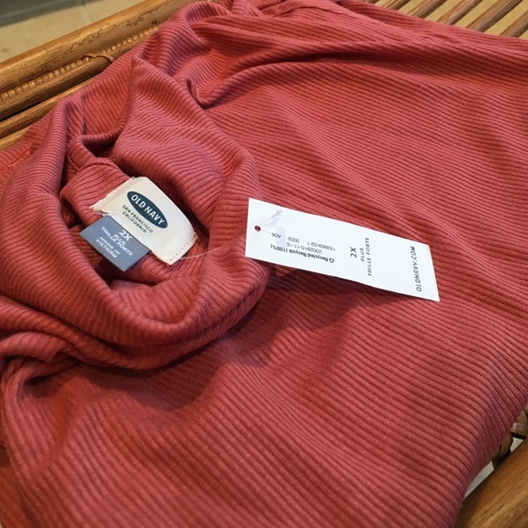 NWT Ribbed Tank - Picture 3 of 3