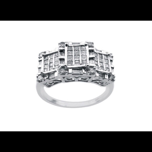 10k White Gold With Diamonds Women's Ring 1.00ct