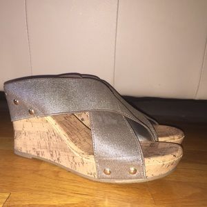 Canvas wedges