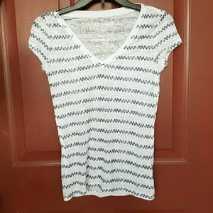 V-neck Aeropostale top