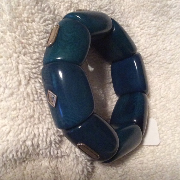 Palm wood stretch bracelet with sterling accents. - Picture 2 of 3