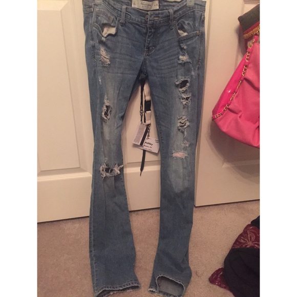 Destroyed jeans