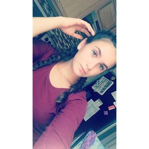 Meet your Posher, Hailee