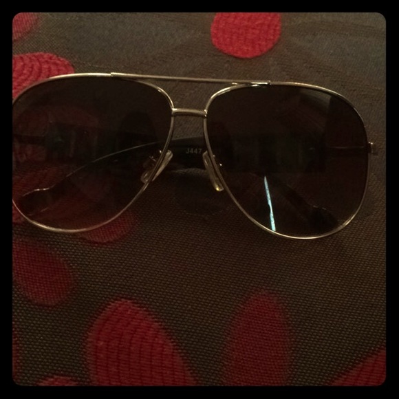 💥💥Jessica Simpson aviator sunglasses