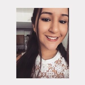 Meet your Posher, Gabriela
