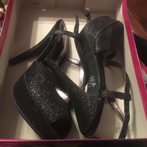 Black Homecoming Heels